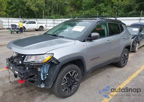 2020 Jeep Compass Trailhawk 4X4 из США, поврежденный, VIN 3C4NJDDB6LT155715